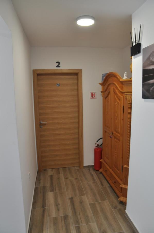 Apartmani Ana Vukovar Eksteriør bilde
